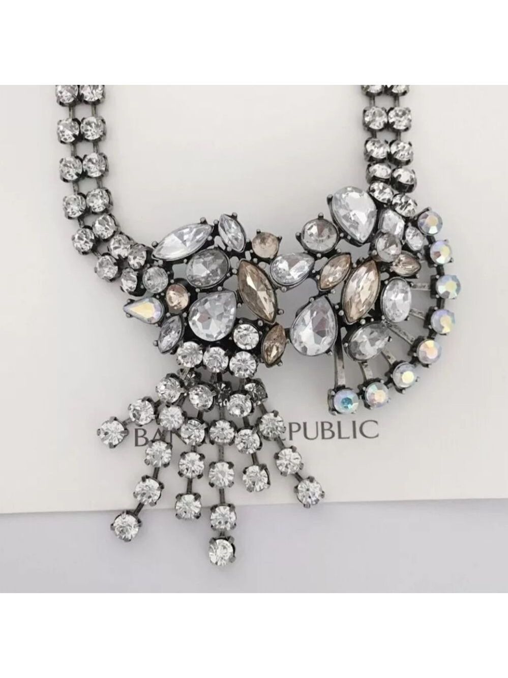 BANANA REPUBLIC ANTIQUE SILVER TONE CUT CRYSTAL 19"-21" NECKLACE NWT - Picture 3 of 8